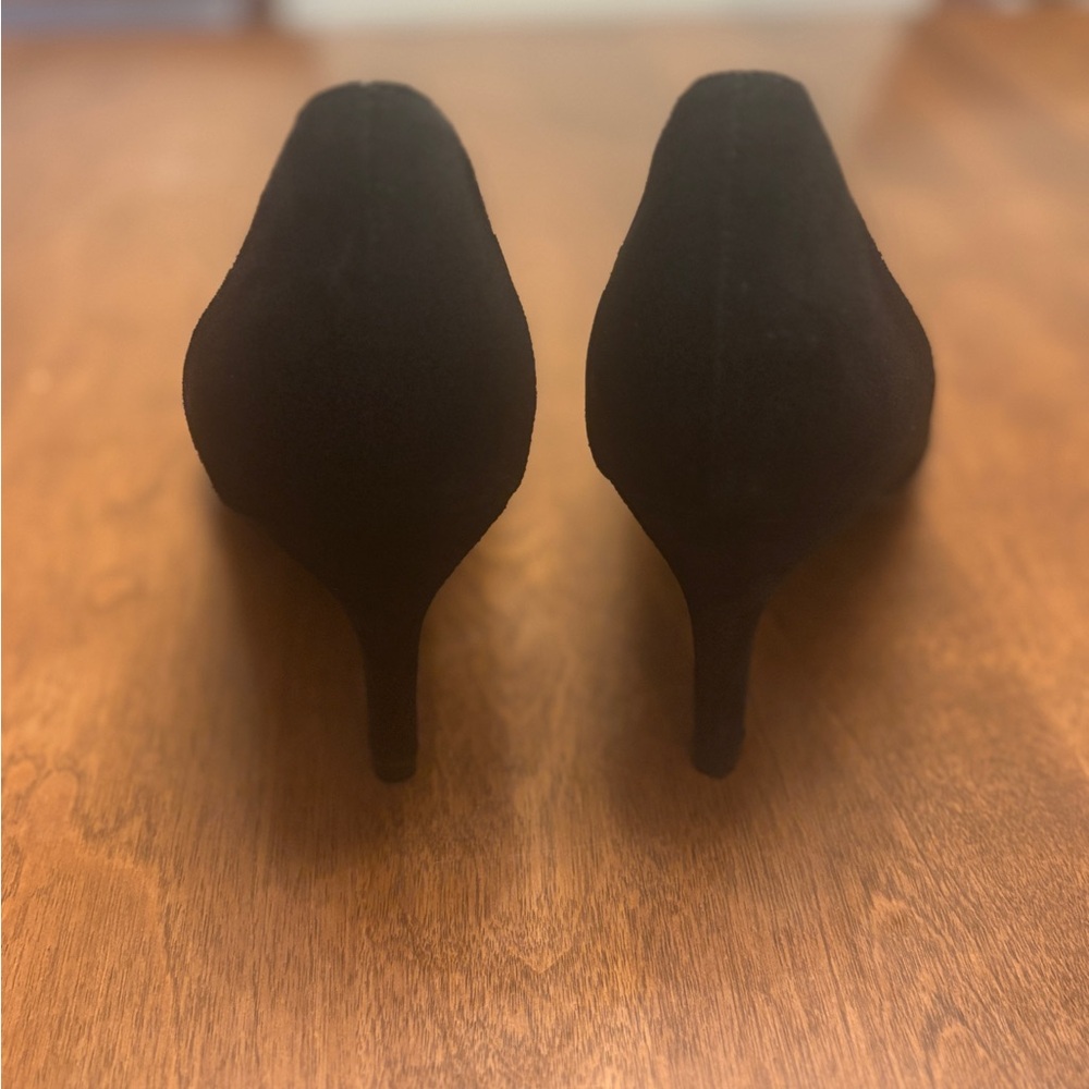 Gloria Vanderbilt Pumps - Picture 7 of 7